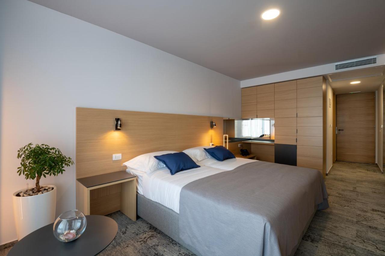 Hotel Vapore เนอุม ภายนอก รูปภาพ